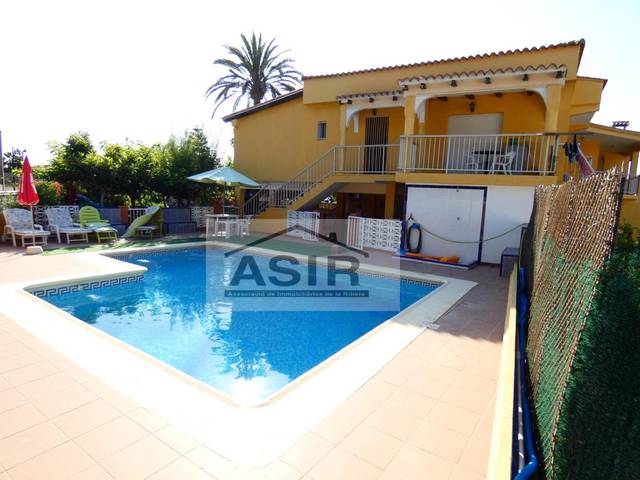 Casa-chalet en Venta en Alquenència - Venècia