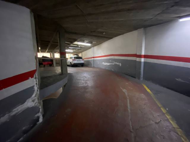 Garaje en Venta en Carrer de Lafont, 34 en El Poble Sec - Parc de Montjuïc