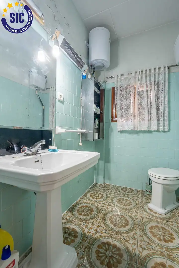 Bathroom of Ground floor for sale in Carcaixent  with Private garden and Terrace