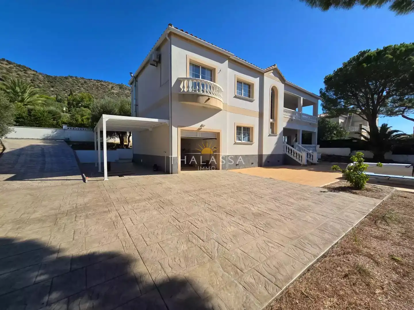 Vista exterior de Casa o xalet en venda en Pau amb Aire condicionat, Calefacció i Jardí privat