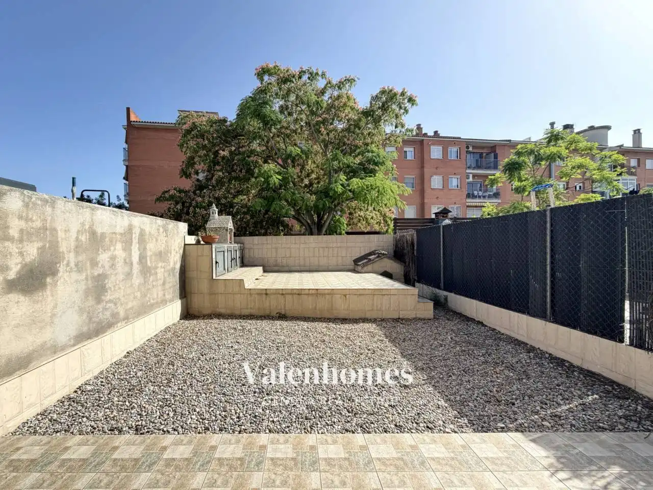 Vista exterior de Dúplex en venda en Montcada i Reixac amb Aire condicionat, Calefacció i Terrassa
