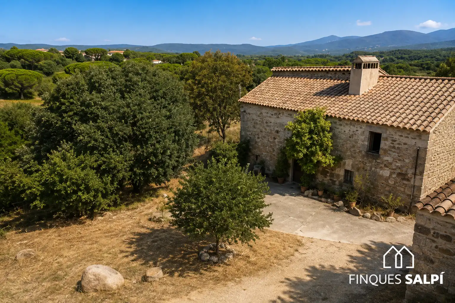 Vista exterior de Finca rústica en venda en Santa Cristina d'Aro amb Jardí privat
