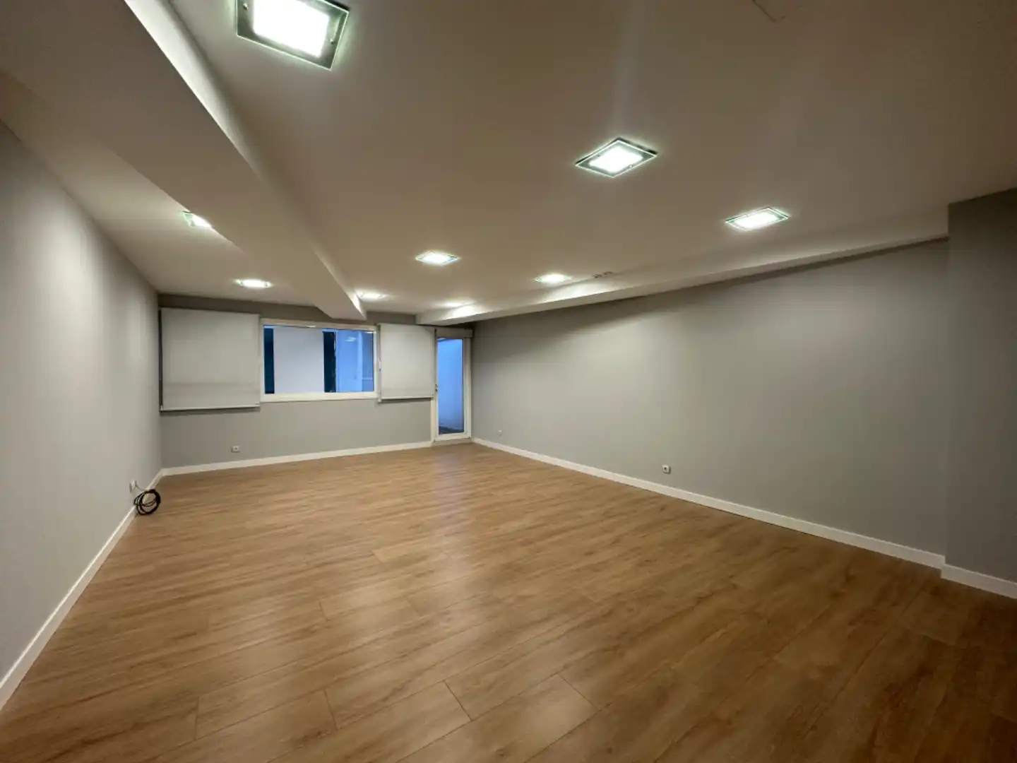 Büro zur Miete in Santiago de Compostela  mit Terrasse