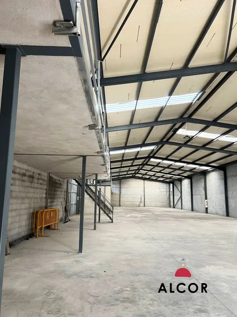Vista exterior de Nave industrial en venta en Benicarló