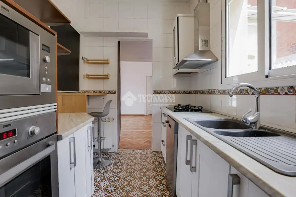 Cocina de Piso en venta en Barcelona con Calefacción y Parquet