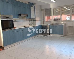 Kitchen of Flat to rent in Alcalá de Henares  with Heating and Parquet flooring