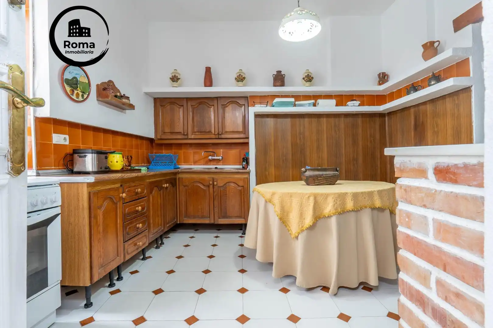 Kitchen of Houses for sale in Almuñécar