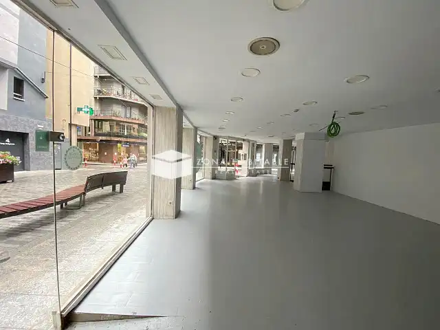 Local commercial à louer à Centro