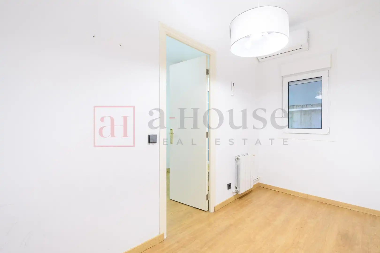 Piso en venta en Barcelona con Aire acondicionado, Calefacción y Parquet
