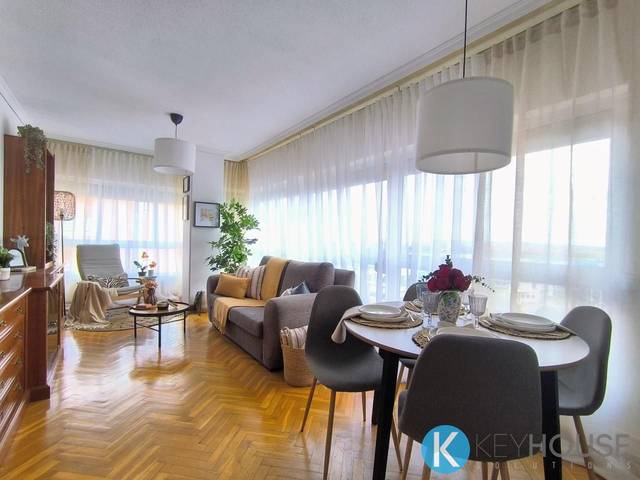 Piso en Venta en Pizarro en Saucar - Zarzuela
