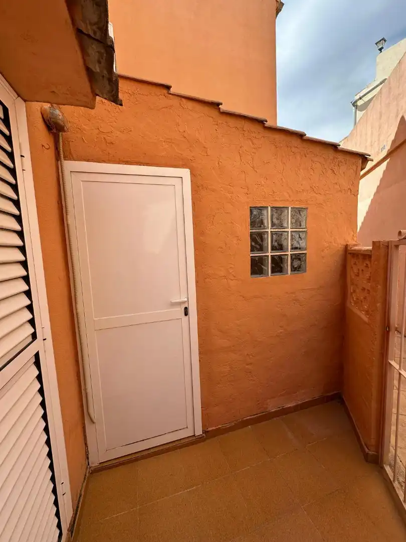 Vista exterior de Casa adosada en venta en Torrevieja con Amueblado