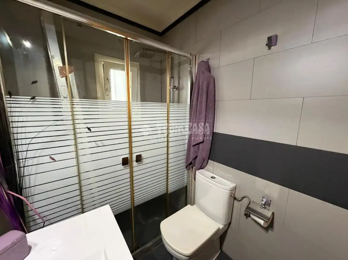 Flat for sale in Av. Reyes Católicos, Reyes Católicos
