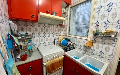 Kitchen of Flat for sale in L'Hospitalet de Llobregat  with Balcony