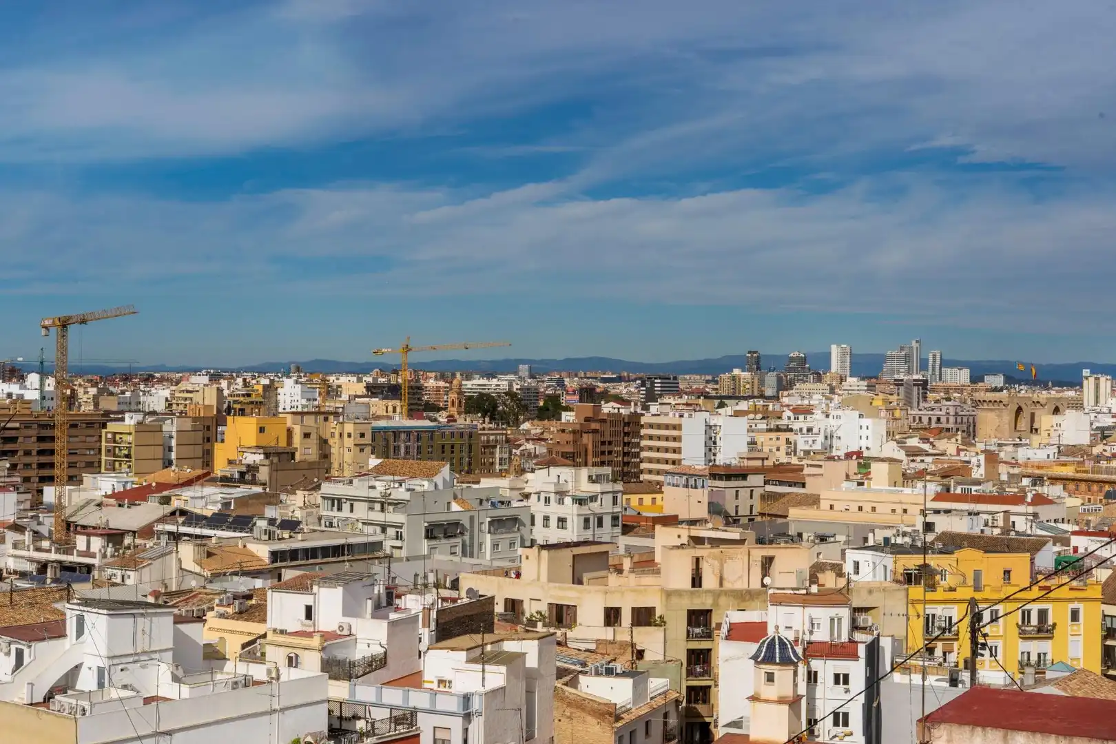 Exterior view of Attic for rent in Valencia  with Air Conditioner, Heating and Terrace