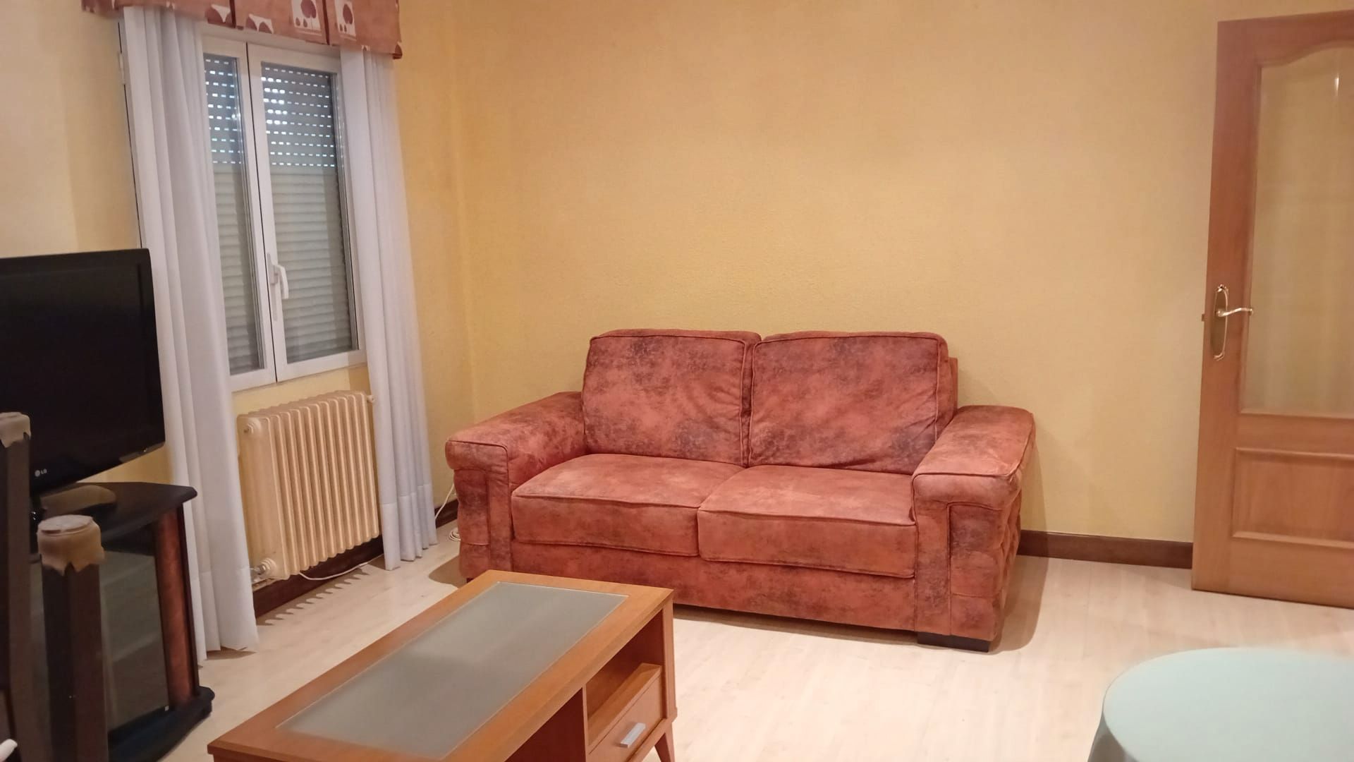 Living room of Flat for sale in  Pamplona / Iruña  with Heating, Parquet flooring and Terrace