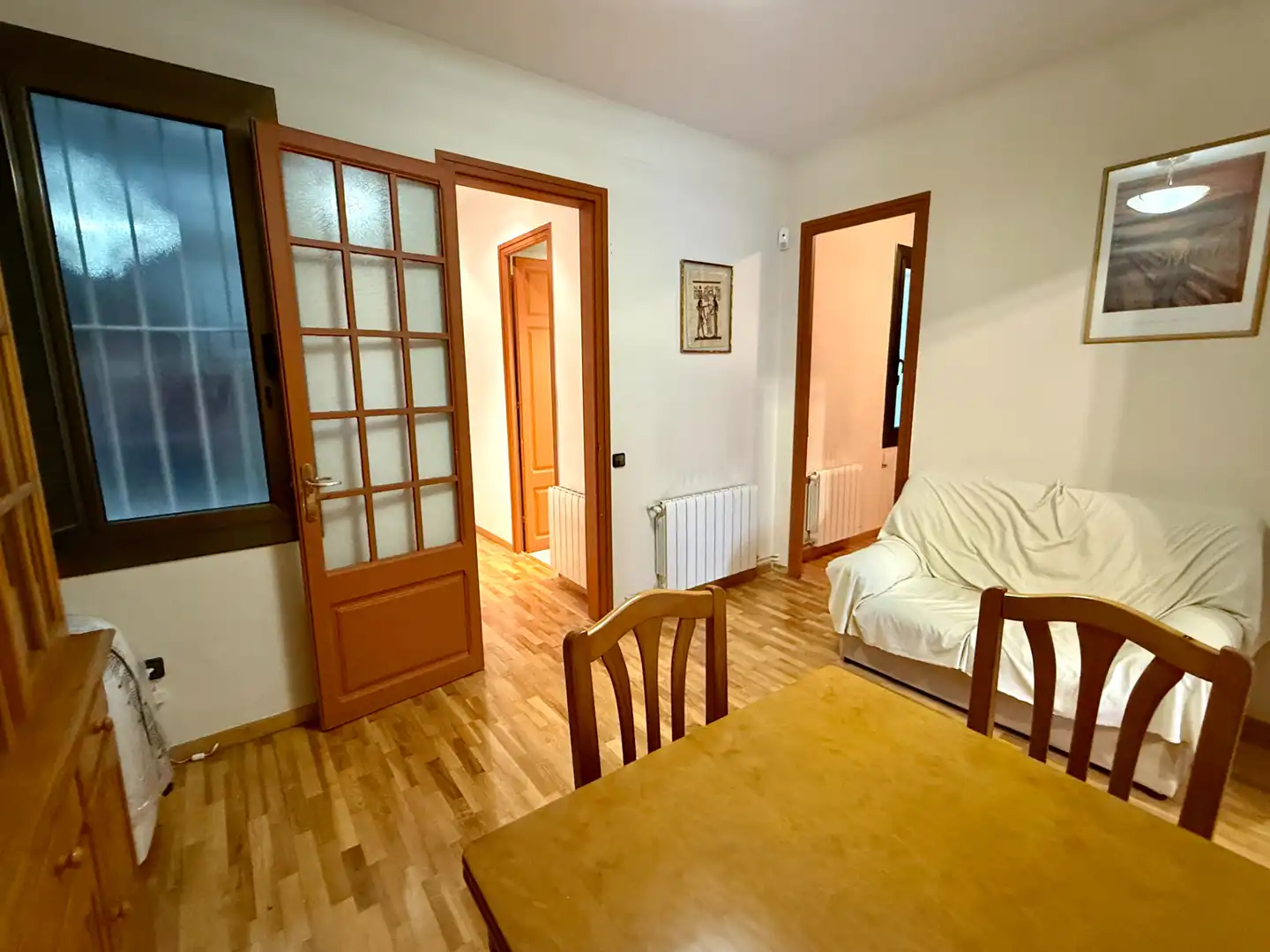 Living room of Flat for sale in Barcelona  with Heating, Parquet flooring and Furnished