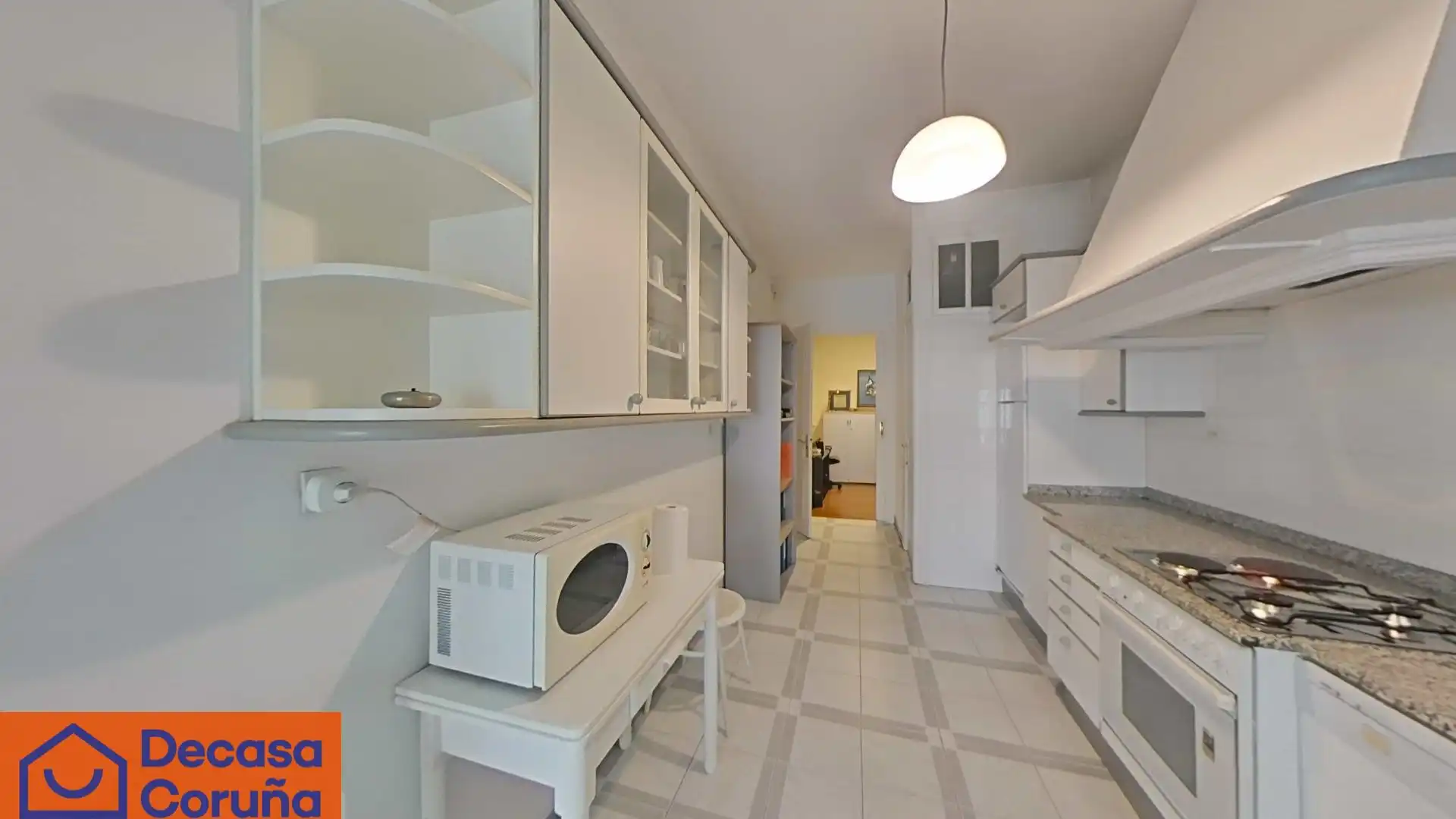 Küche von Wohnung zum Verkauf in A Coruña Capital  mit Abstellraum und Alarm