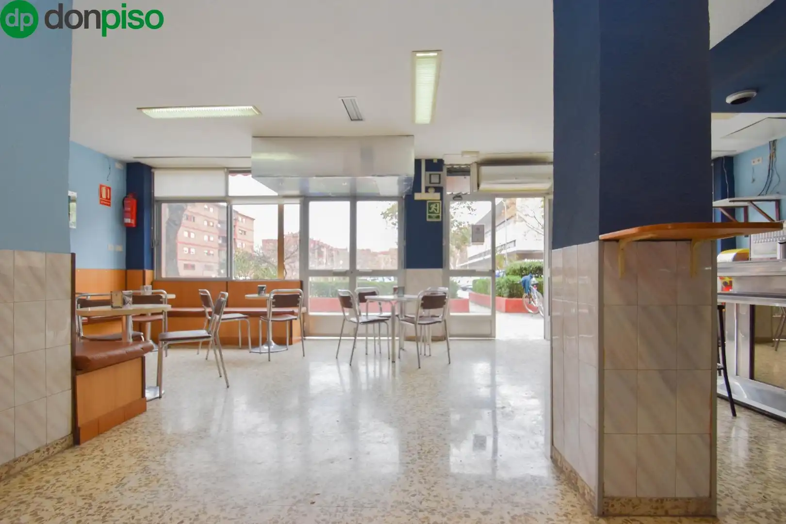 Local comercial en venda a Plaza de Poeta Garcilaso de la Vega, imagen 3