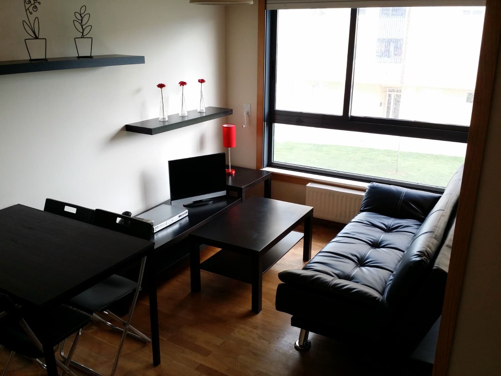 Living room of Apartment to rent in Culleredo  with Heating, Parquet flooring and Storage room