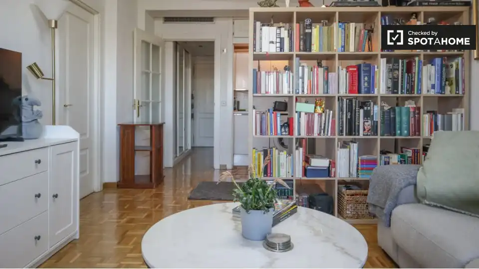Piso con terraza en alquiler en Fuencarral - El Pardo, imagen 6