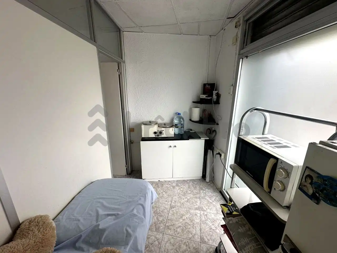 Cocina de Local en venta en L'Hospitalet de Llobregat con Aire acondicionado