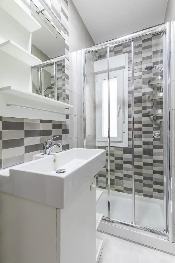 Baño de Piso en venta en Madrid con Aire acondicionado, Calefacción y Amueblado