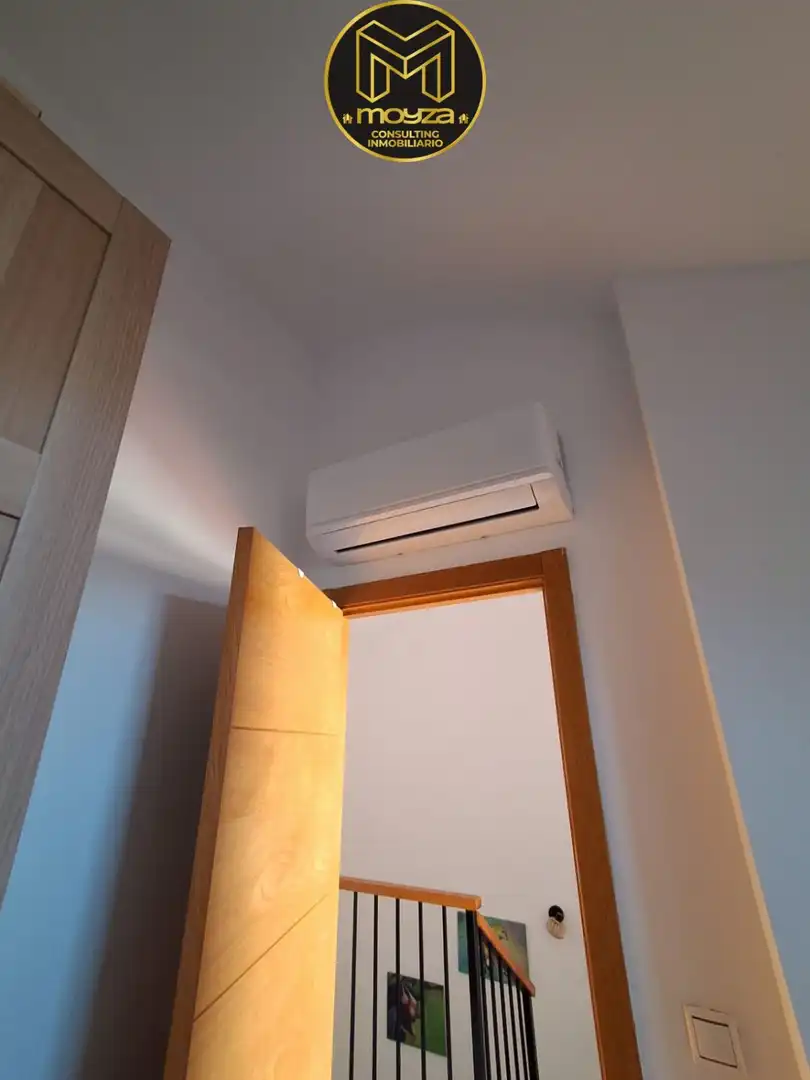 Casa adosada en venda en Jaén amb Aire condicionat, Calefacció i Jardí privat