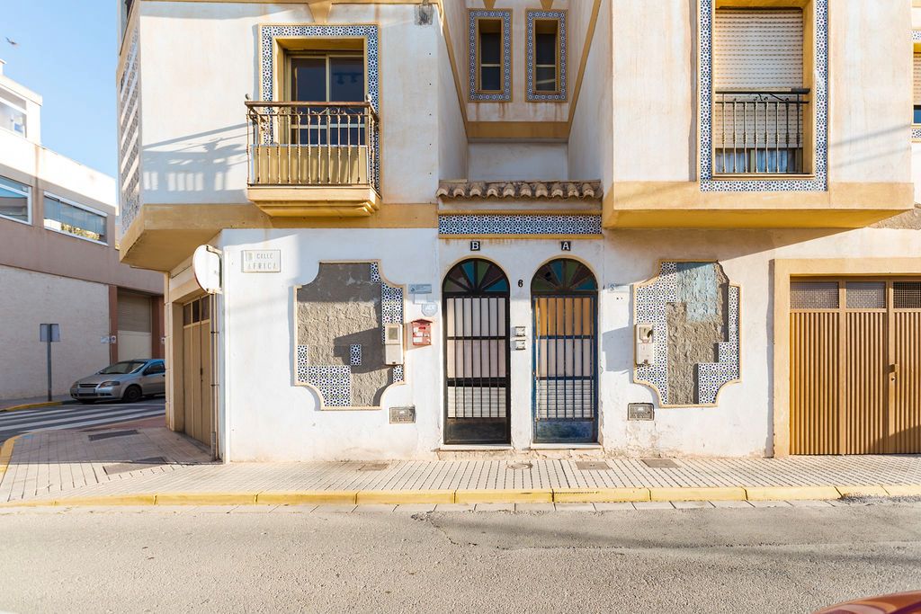 Single-family semi-detached for sale in C/ Africa, Pabellón - Estación - El Corte Inglés