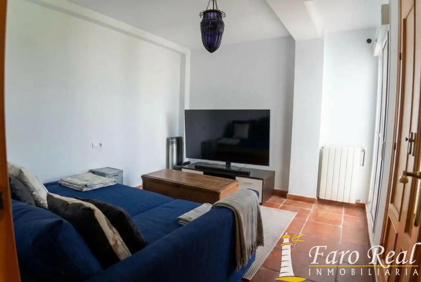Sala d'estar de Casa o xalet en venda en Sanlúcar de Barrameda amb Aire condicionat, Jardí privat i Terrassa