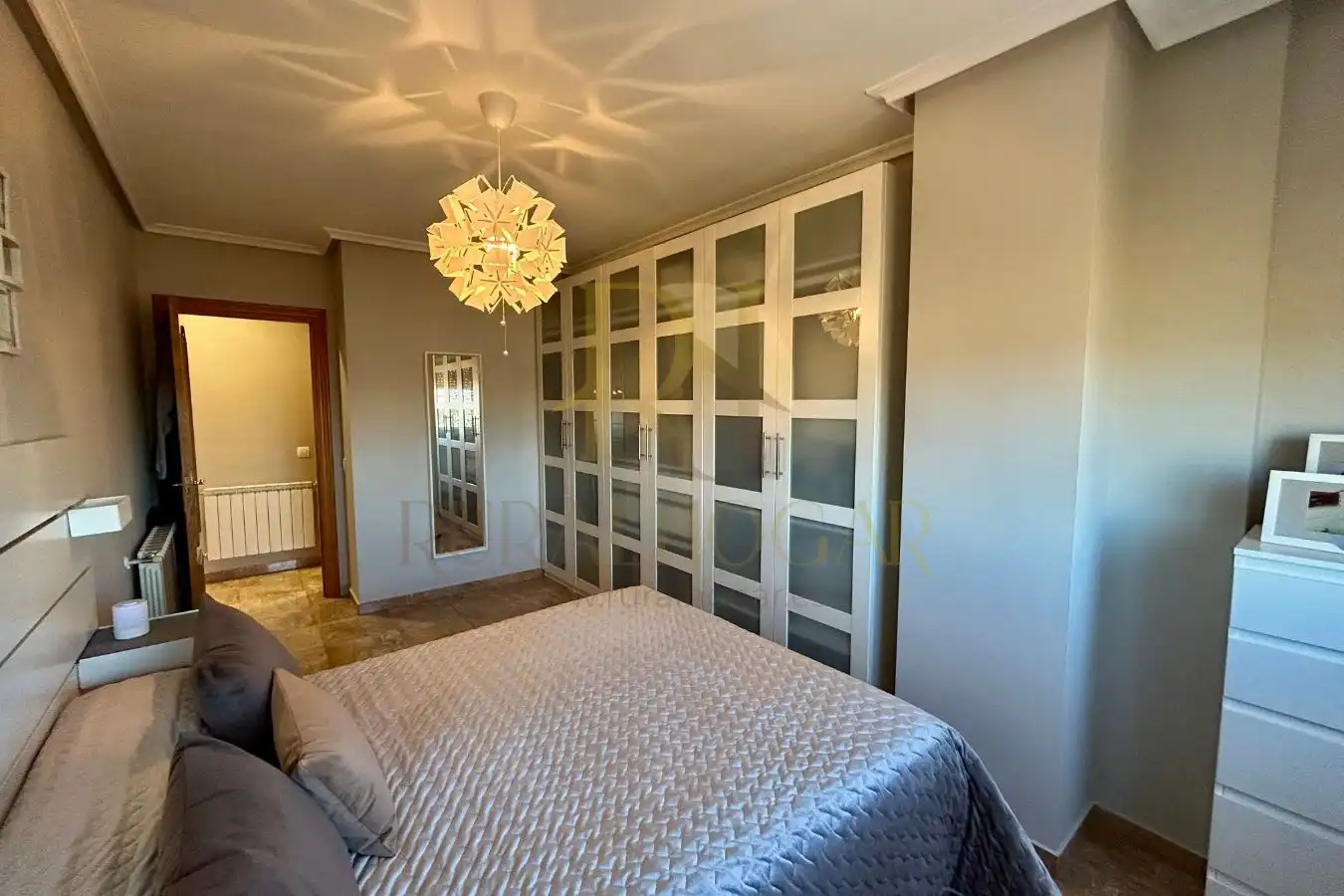 Schlafzimmer von Haus zum Verkauf in Soto de la Vega mit Heizung und Möbliert