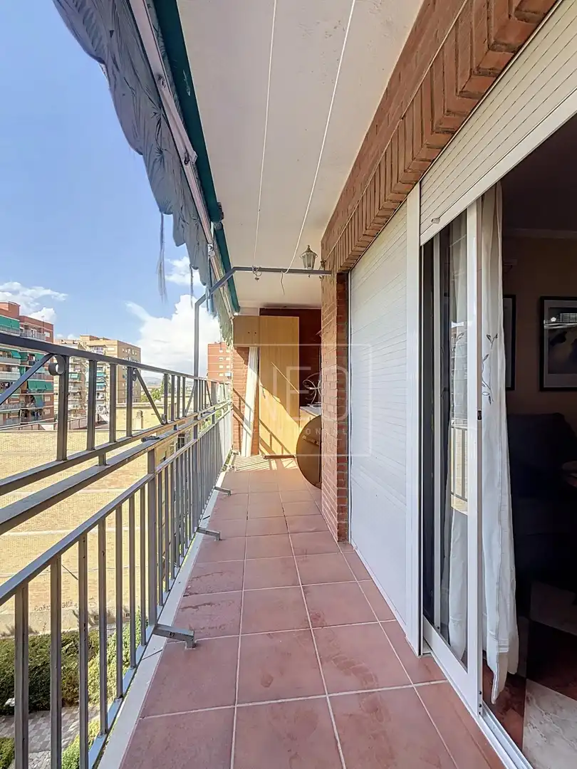 Flat with terrace for sale in Calle LUZ CASANOVA, imagen 8