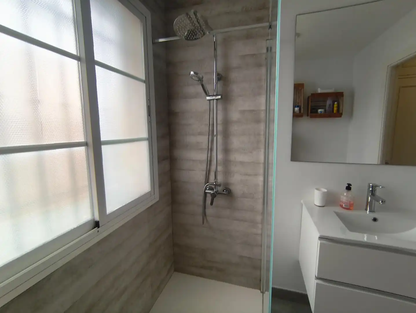 Bany de Apartament de lloguer en Jerez de la Frontera amb Aire condicionat, Moblat i Balcó