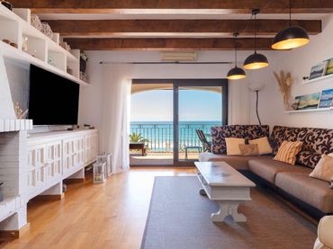 Casa con balcone in vendita a Calle FREDERIC CHUECA