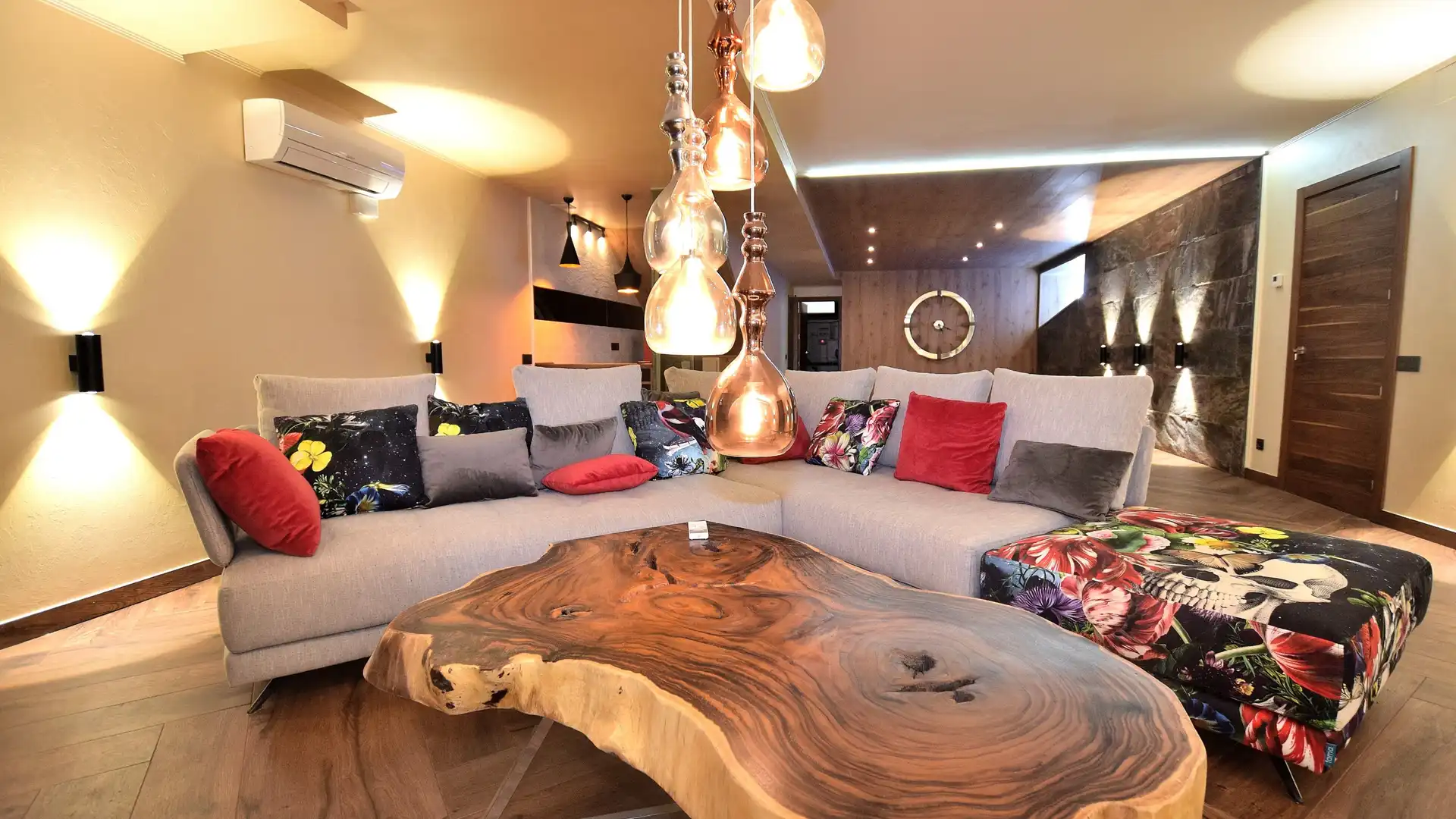 Living room of Houses for sale in Cambrils  with Air Conditioner, Private garden and Parquet flooring