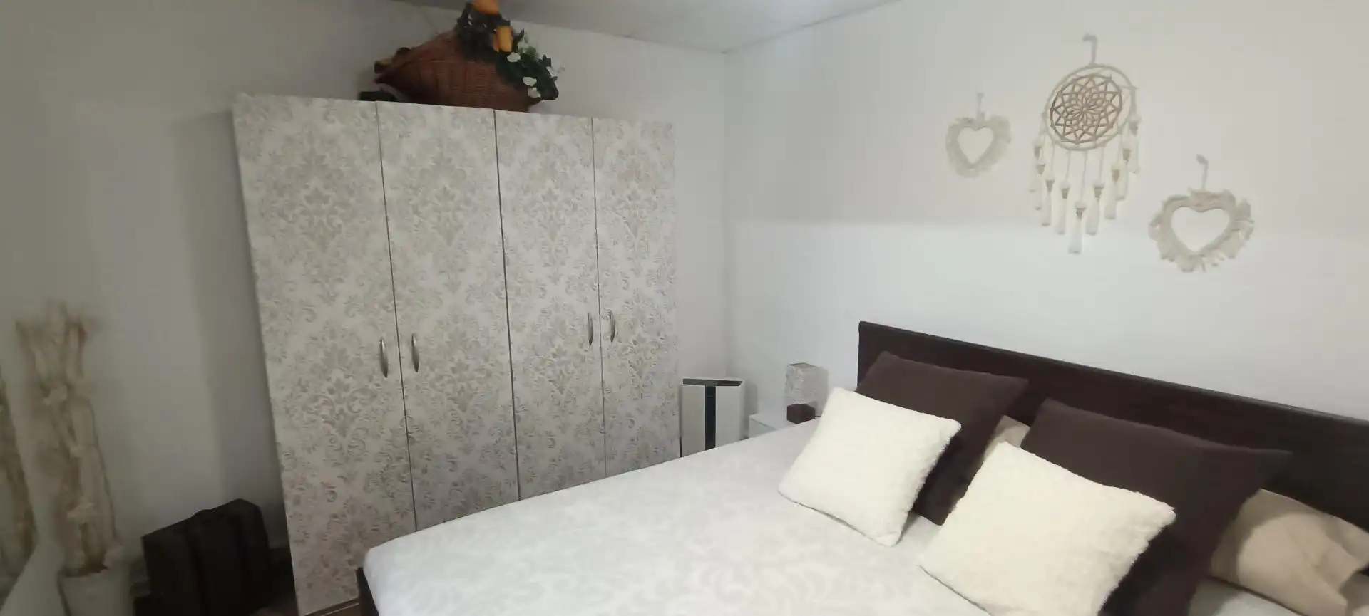 Habitación de Casa adosada en venta en La Nucia con Aire acondicionado, Calefacción y Jardín privado
