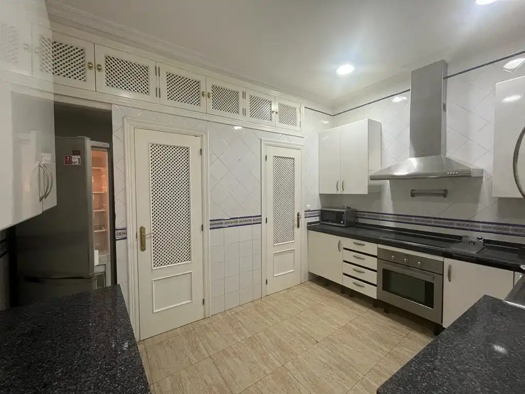 Appartamento con terrazza in vendita a Centro, imagen 2