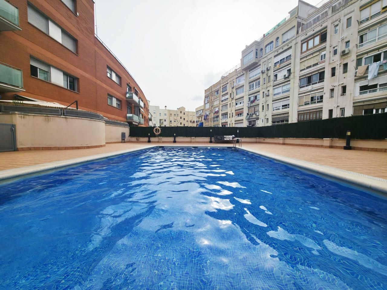 Swimming pool of Flat to rent in  Barcelona Capital  with Terrace and Community pool