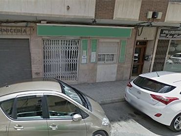 Locale commerciale in vendita a Calle Nueve de Octubre 5