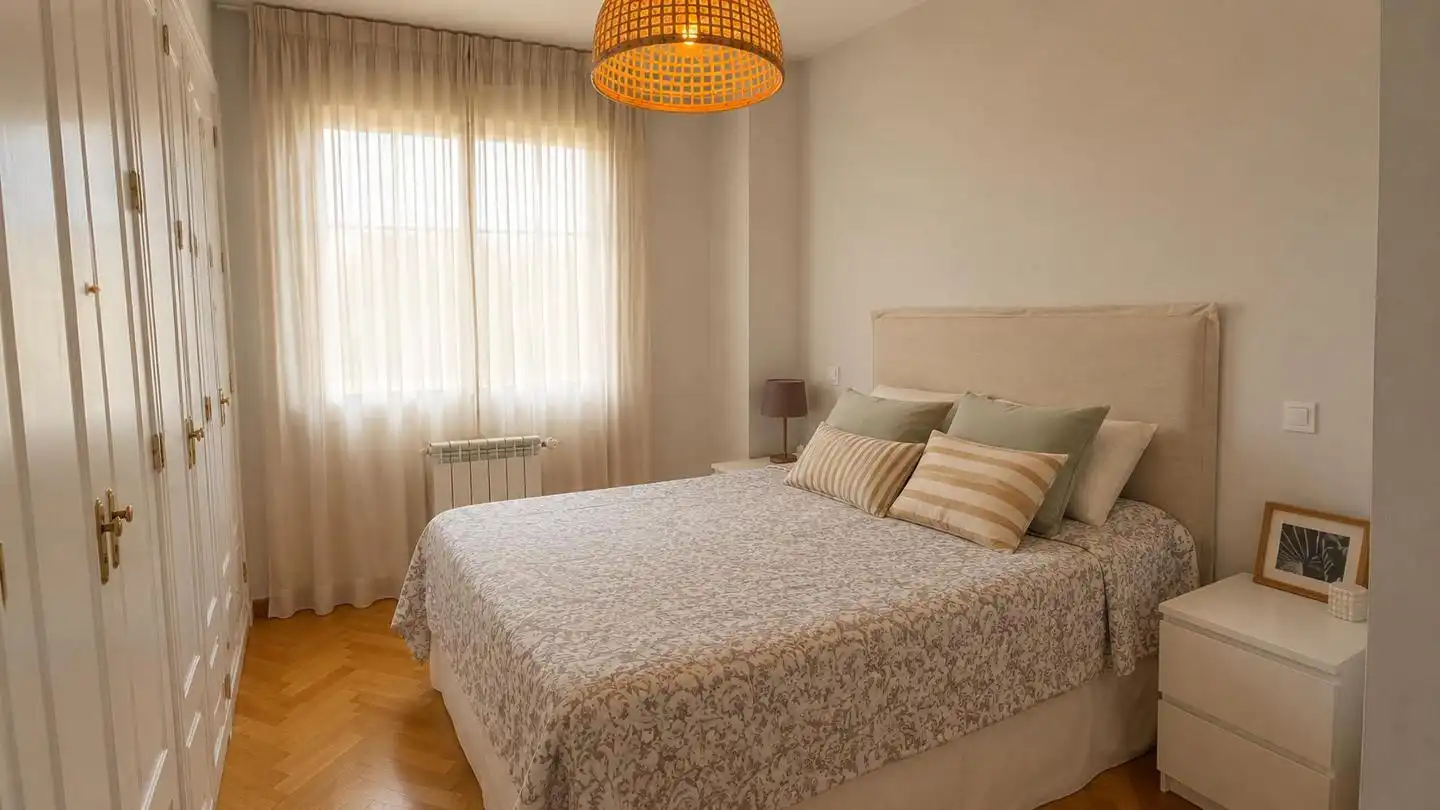 Dormitori de Pis en venda en San Sebastián de los Reyes amb Aire condicionat, Calefacció i Parquet