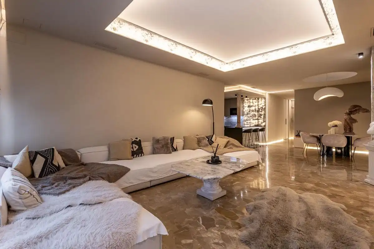 Sala d'estar de Pis en venda en Granada amb Calefacció i Forn
