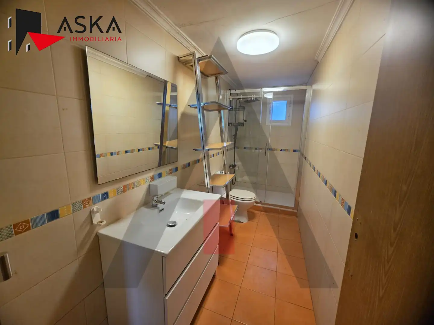 Bany de Casa o xalet en venda en Montserrat amb Jardí privat, Traster i Piscina