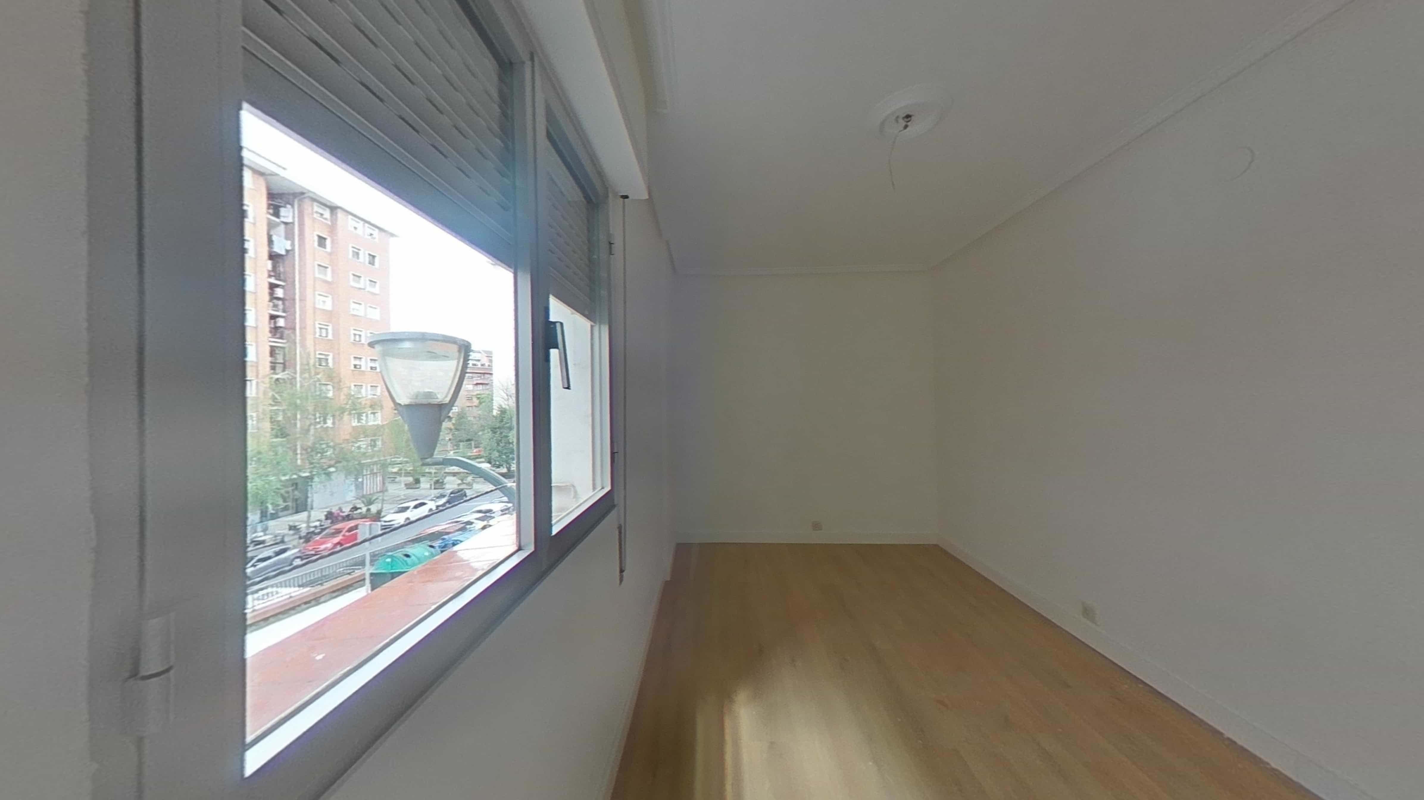 Bedroom of Flat for sale in Bilbao 