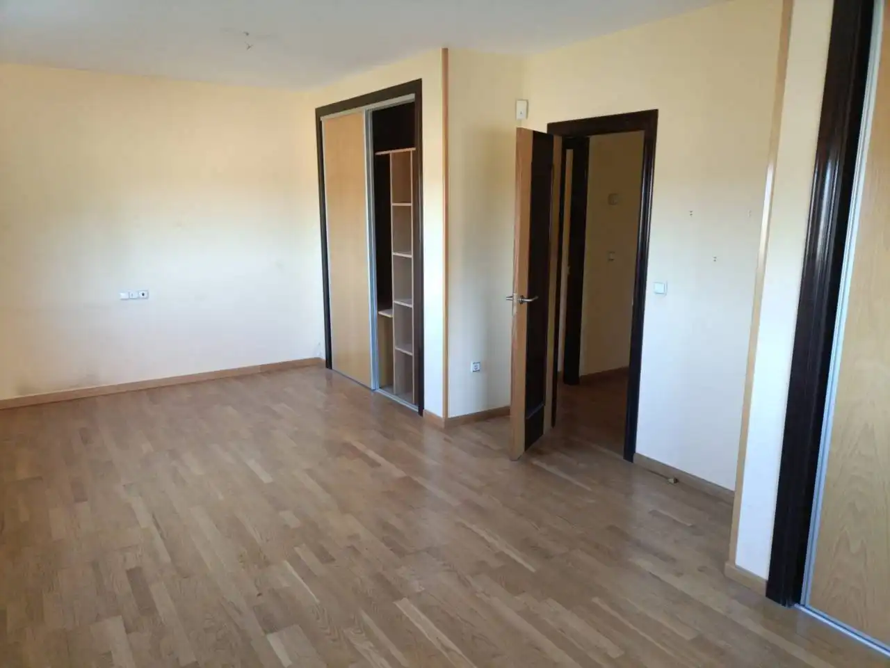 Terraced house with pool for sale in Calle Almendros, imagen 10
