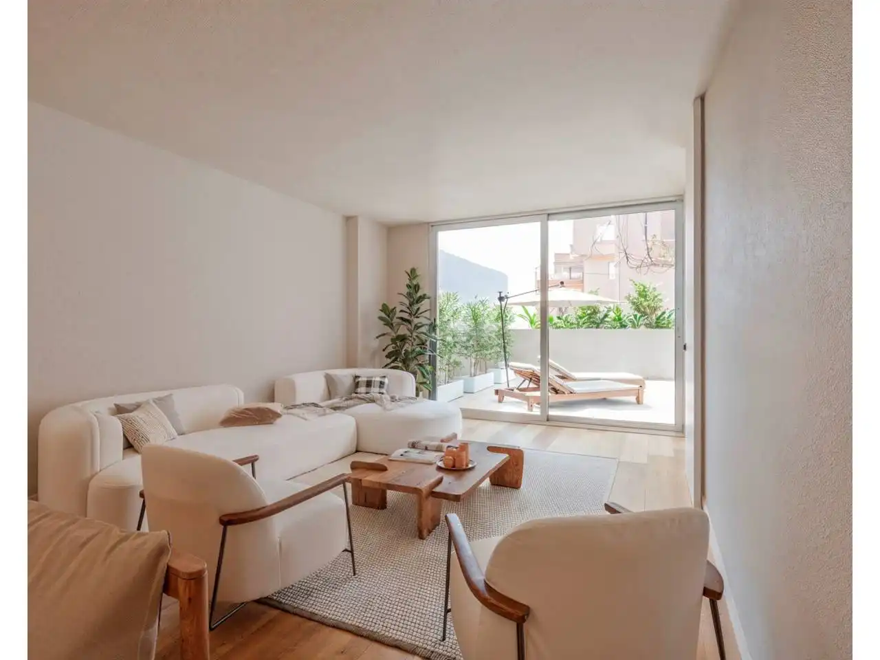 Sala de estar de Piso en venta en Sant Cugat del Vallès con Aire acondicionado, Calefacción y Parquet
