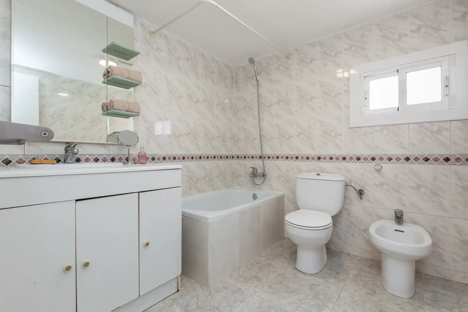 Wohnung zur Miete in Carrer de la Torre, El Putget i el Farró