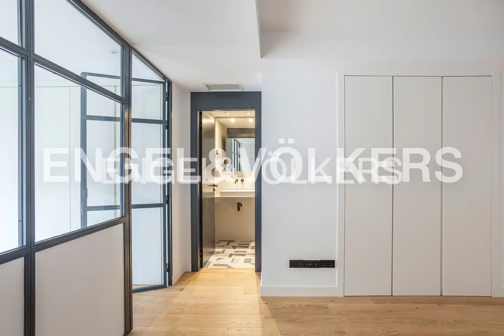 Habitación de Piso de alquiler en Madrid con Aire acondicionado, Calefacción y Jardín privado