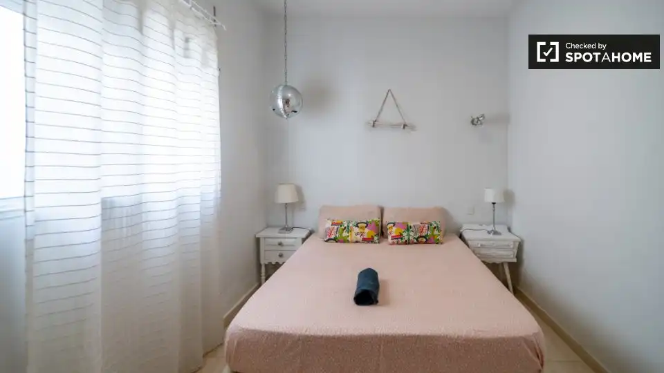 Appartamento con terrazza in affitto a L'Eixample, imagen 14