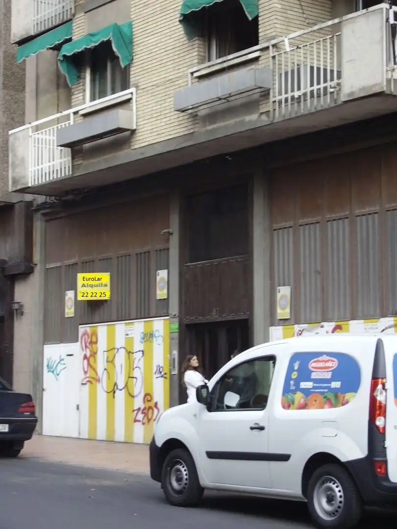 Local comercial de lloguer a Centro, imagen 2