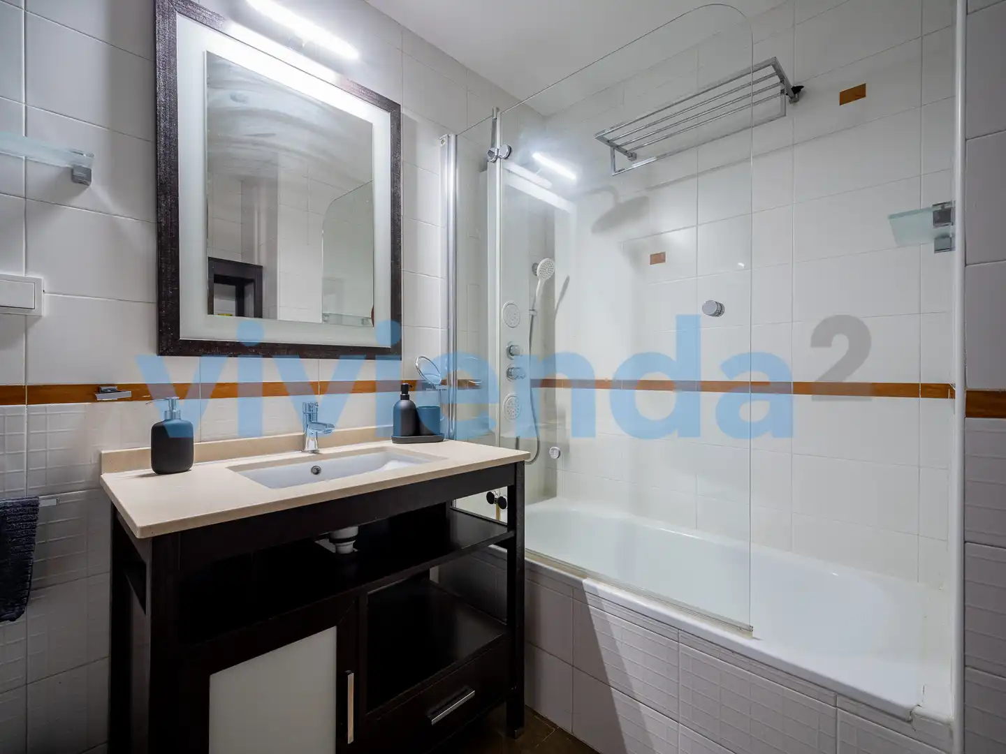 Badezimmer von Wohnung zur Miete in Madrid mit Klimaanlage und Heizung