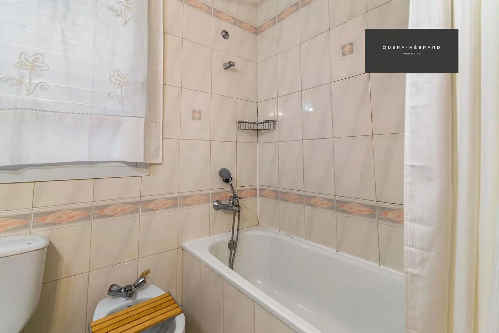Bany de Pis en venda en Barcelona amb Aire condicionat, Calefacció i Terrassa